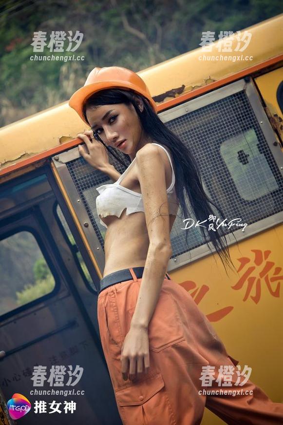 青豆客 - Akiki朱若慕大概是被JK圈子宠坏了的私房图，转身就保留了你的小心脏。